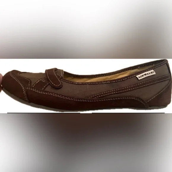 Airwalk Brown Slip-On Loafer shoes. Women’s size 8.5. Excellent condition. - Picture 3 of 8